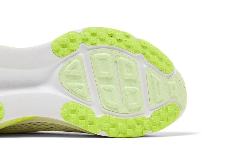 Кроссовки Nike Vomero 18 'White Volt'