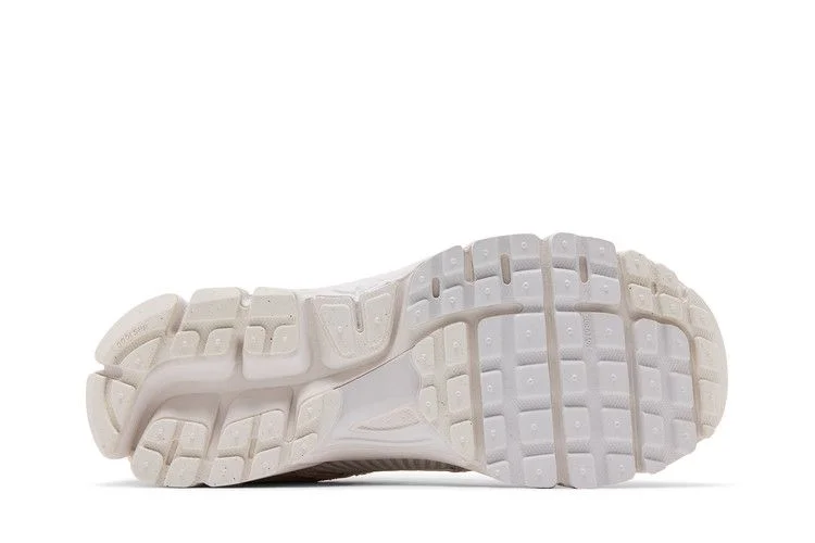 Кроссовки Nike Wmns Zoom Vomero 5 'Phantom/Light Bone/Sail'