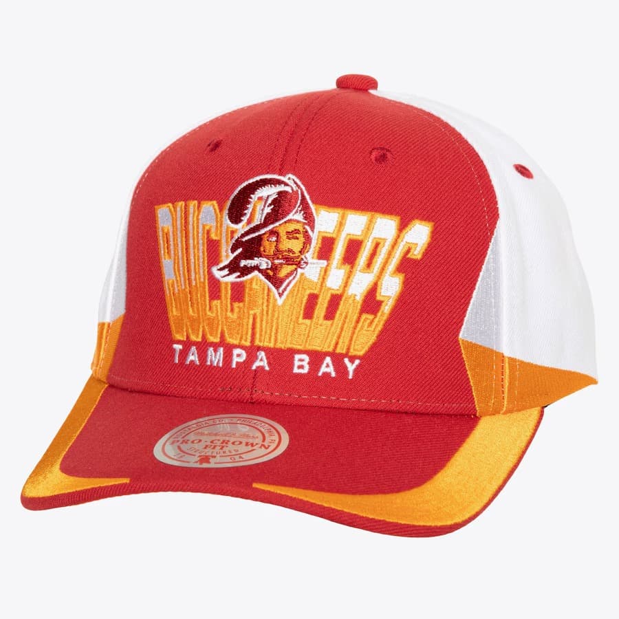 Бейсболка Mitchell & Ness Red Tampa Bay Buccaneers Retrodome Pro Snapback Hat