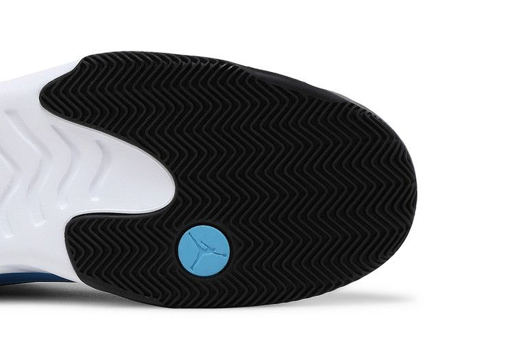 Кроссовки Air Jordan Max Aura 2 'Black University Blue'
