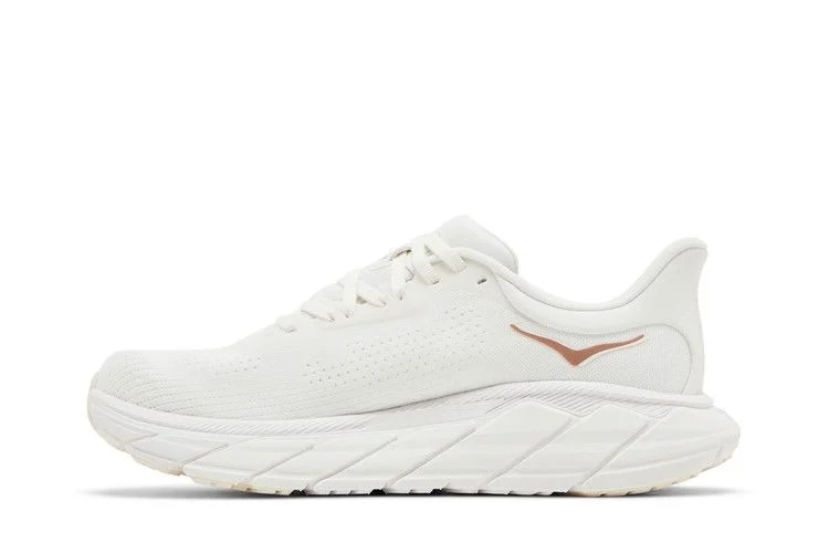 Krossovki-HOKA-Wmns-Arahi-7-Blanc-De-Blanc-Rose-Gold-2