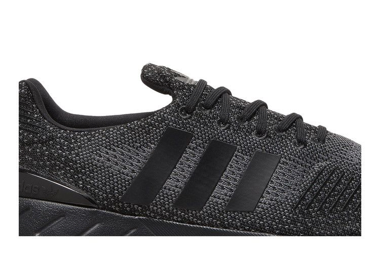 Кроссовки Adidas Swift Run 22 'Black Grey'