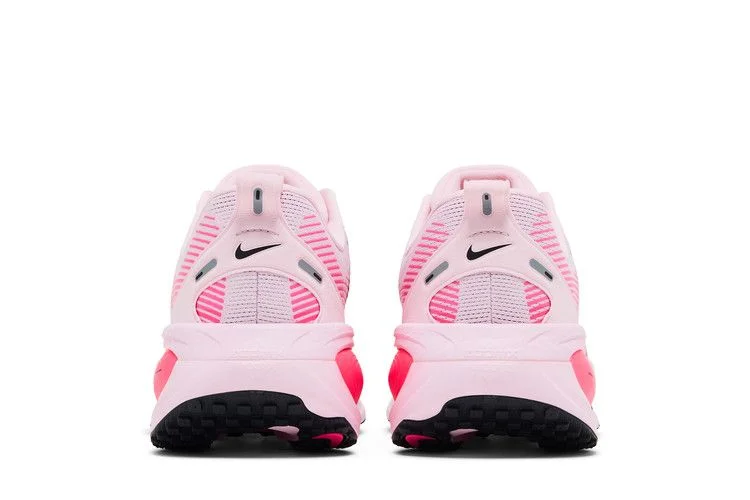 Кроссовки Nike Vomero 18 'Pink Foam/Hyper Pink/Black'
