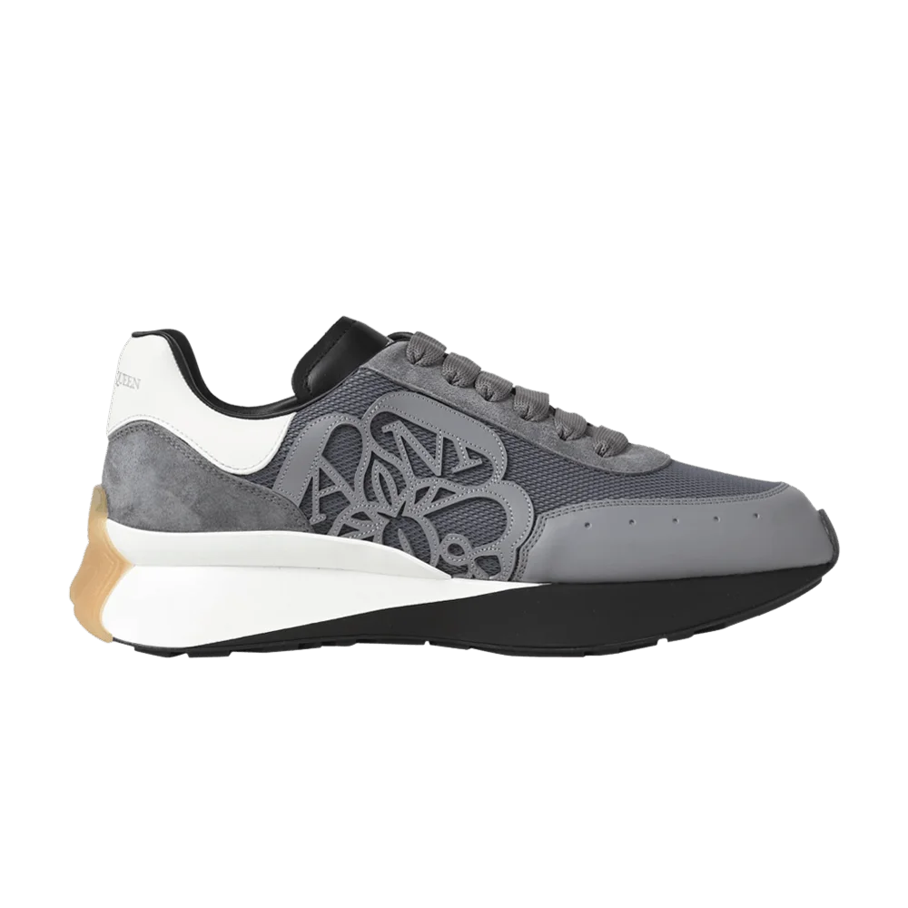 Krossovki-Alexander-McQueen-Sprint-Runner-Grey-Black