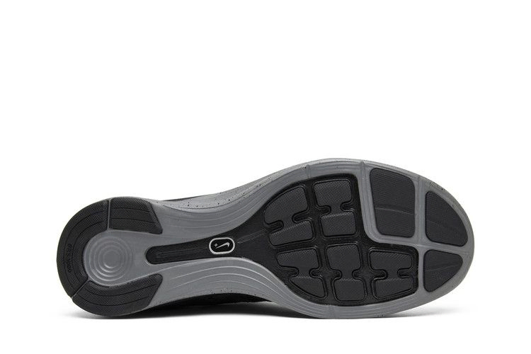 flyknit-lunar1-supreme-623823-001_03