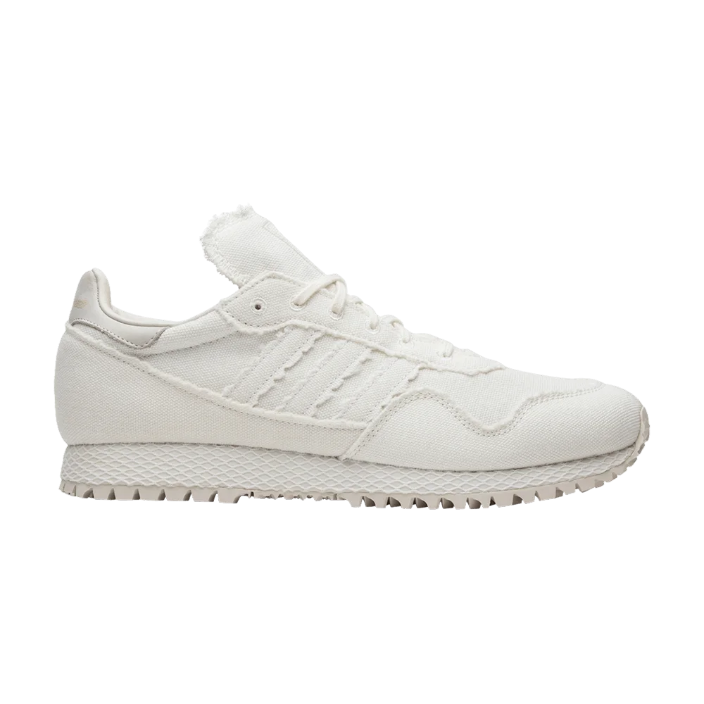 Krossovki-Daniel-Arsham-x-adidas-New-York-Chalk-White