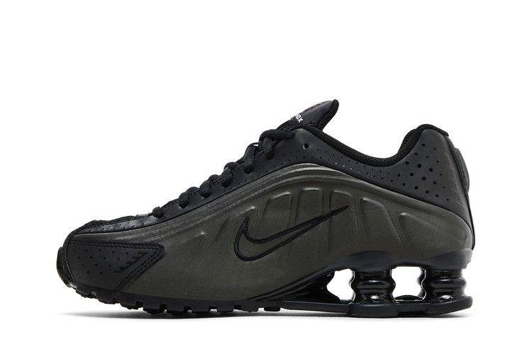 Кроссовки Nike Shox R4 GS 'Triple Black'