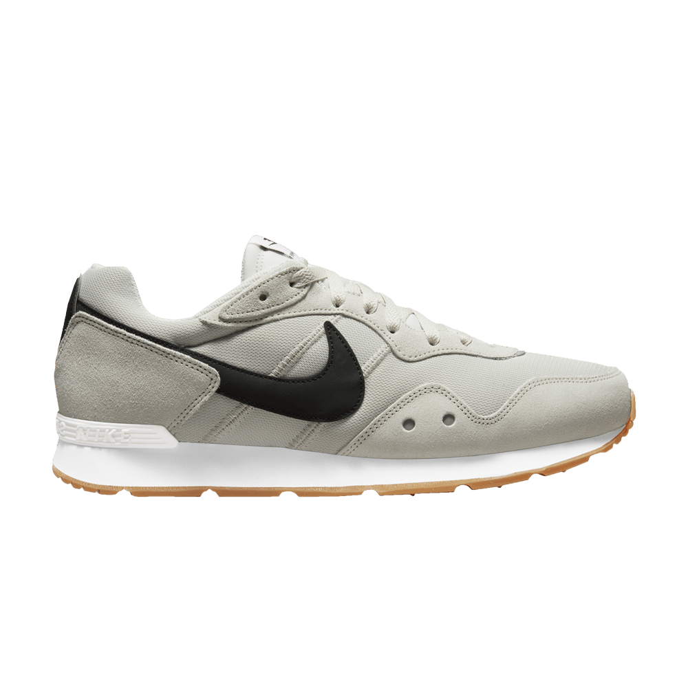 Кроссовки Nike Venture Runner Wide 'Light Bone Black'