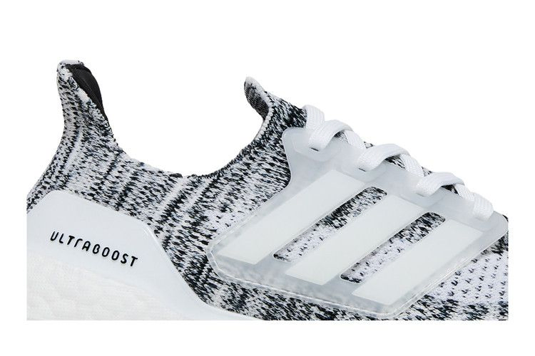 wmns-ultraboost-21-white-black-gv7712_01