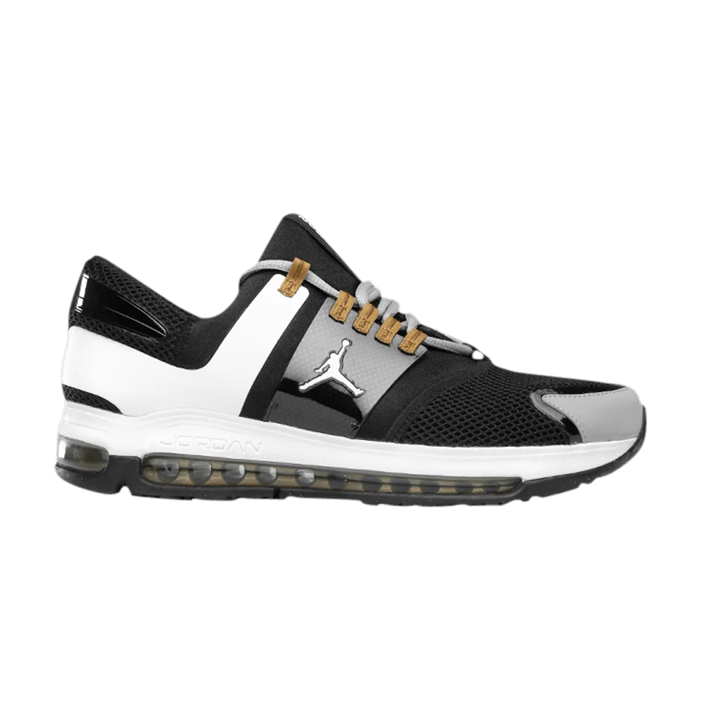 Krossovki-Air-Jordan-Alpha-Trunner-Max-Black-Metallic-Gold