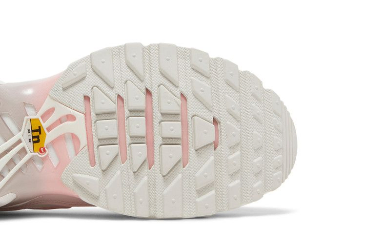 Кроссовки Nike Wmns Air Max Plus 'Summit White Barely Rose'