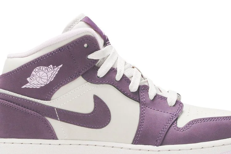 Krossovki-Air-Jordan-1-Retro-Mid-GS-Pro-Purple-1