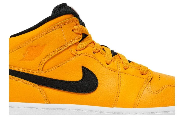 Krossovki-Air-Jordan-1-Mid-PS-University-Gold-1