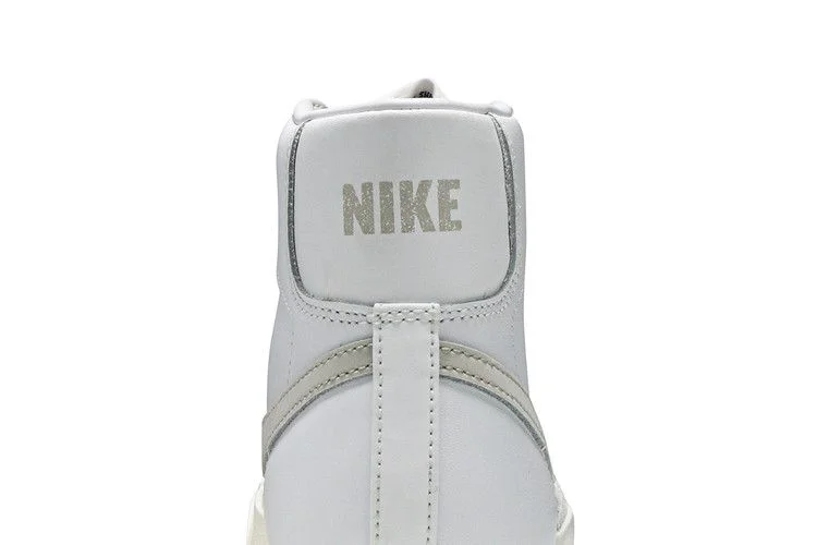 Кроссовки Nike Blazer Mid 77 'Light Bone'