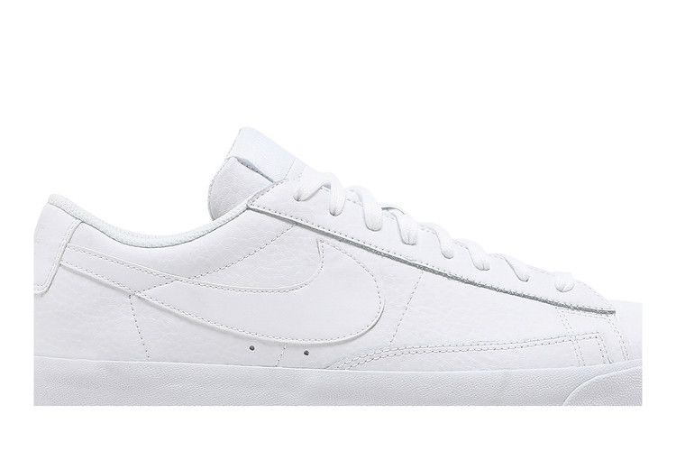 blazer-low-le-triple-white-aq3597-100_01