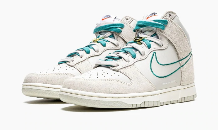 Nike-Dunk-High-SE-First-Use-Pack-Light-Bone-Green-Noise-2-1