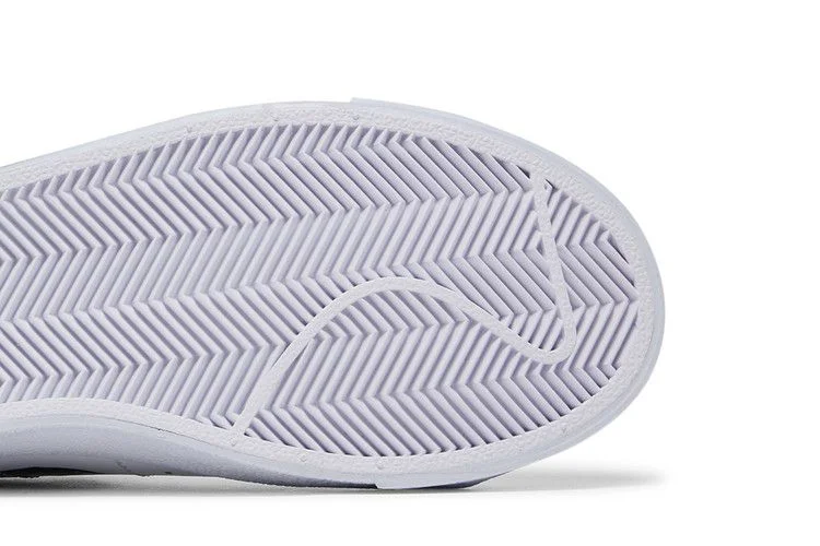 Кроссовки Nike Blazer Low '77 GS 'Sketch - White Black'