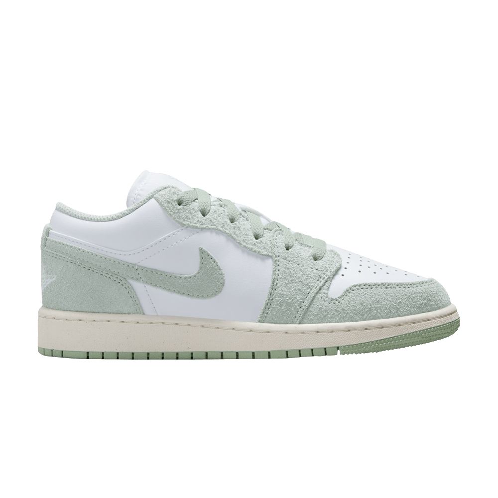air-jordan-1-low-se-gs-seafoam-fn9137-131