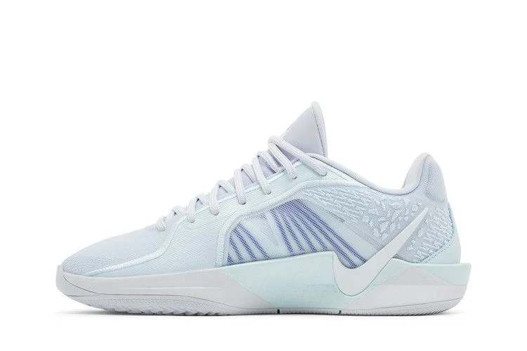 Krossovki-Nike-Wmns-Sabrina-2-EP-Conductor-2