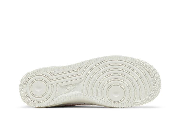 Кроссовки Nike Wmns Air Force 1 '07 SE '101'