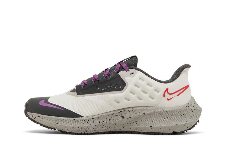 Кроссовки Nike Wmns Air Zoom Pegasus 39 Shield 'Light Bone Vivid Purple'