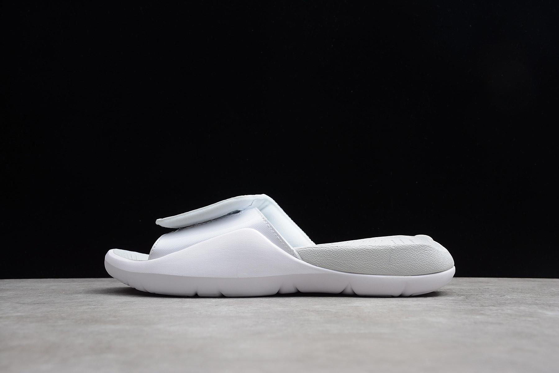 Jordan-Hydro-7-Slide-Pure-Platinum-6