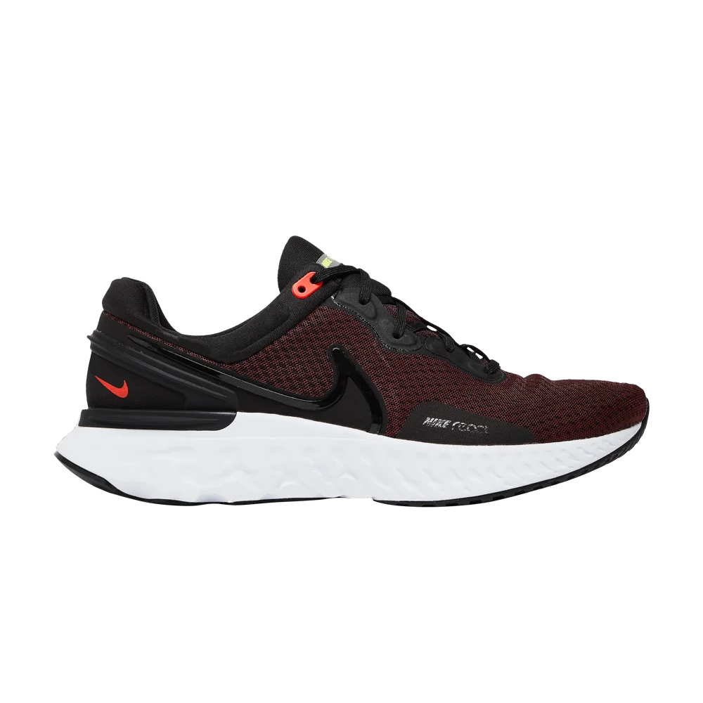 Krossovki-Nike-React-Miler-3-Black-Siren-Red