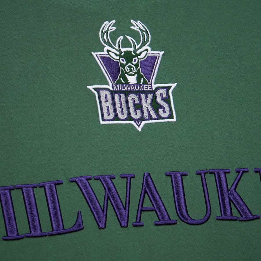 Футболка Mitchell & Ness Green Milwaukee Bucks Team OG 3.0 Vintage T-Shirt