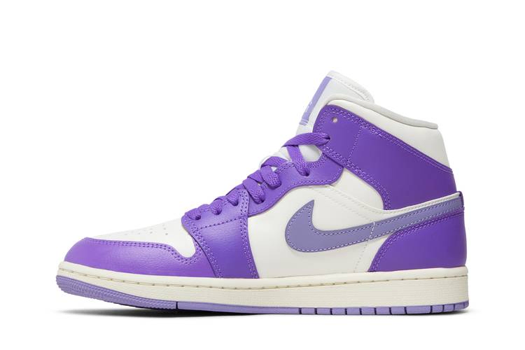 Кроссовки Wmns Air Jordan 1 Mid 'Action Grape'