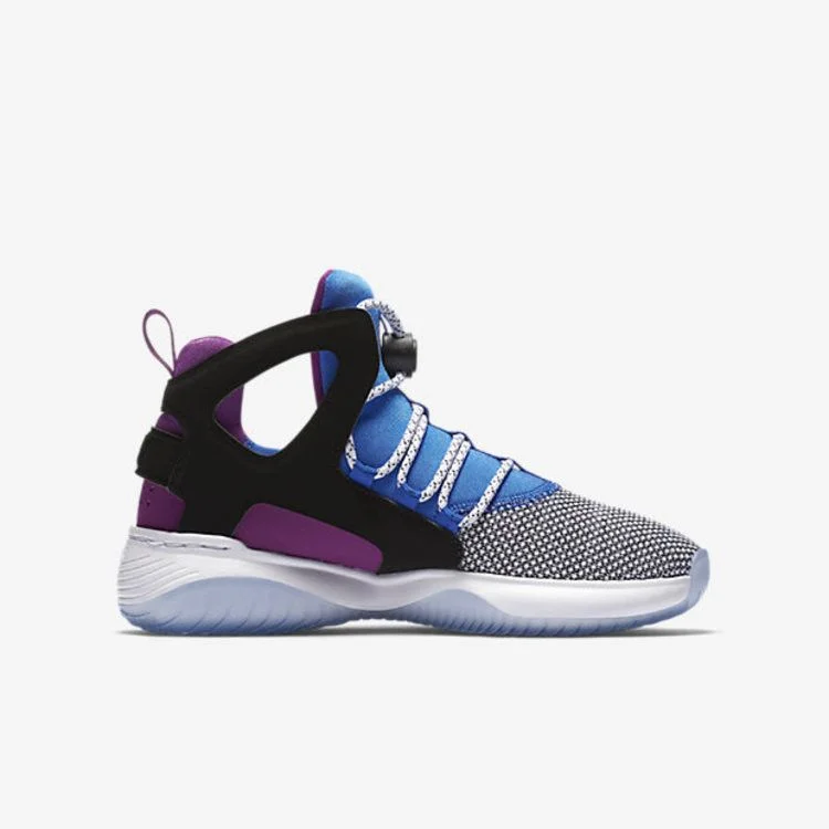 Krossovki-Nike-Air-Flight-Huarache-Ultra-GS-White-Bold-Berry-2