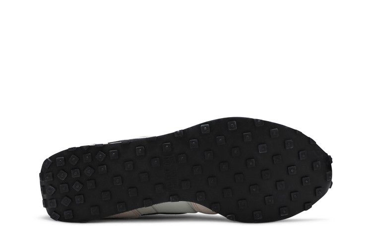 Кроссовки Nike Challenger OG 'Light Bone'