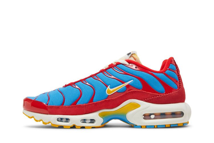 Кроссовки Nike Air Max Plus SE 'Running Club - University Red Light Photo Blue'