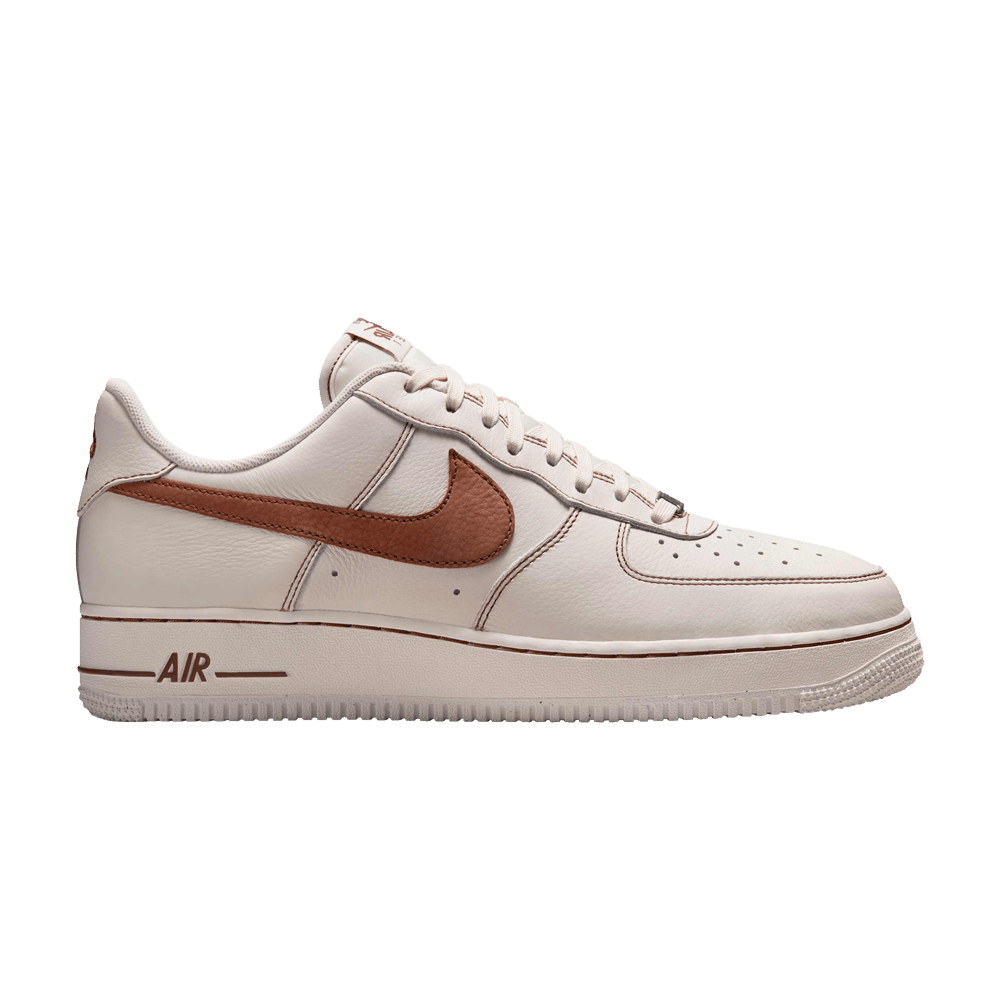 Кроссовки Nike Air Force 1 '07 LV8 'Ivory Saddle Brown'