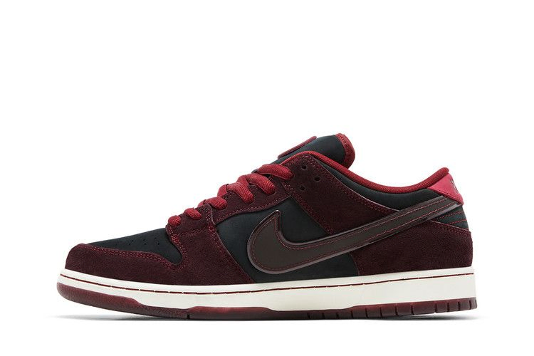 Кроссовки RIOT Skateshop x Nike Dunk Low Pro SB QS 'Mahogany Dark Beetroot'