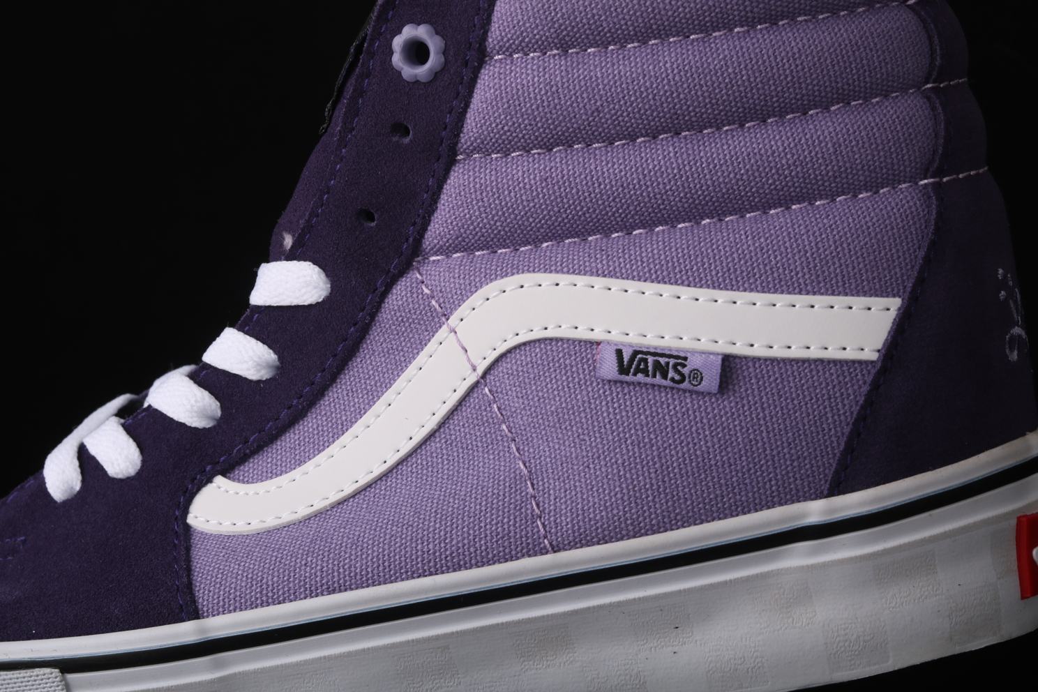 Vans-Sk8-Hi-Lizzie-Armanto-7