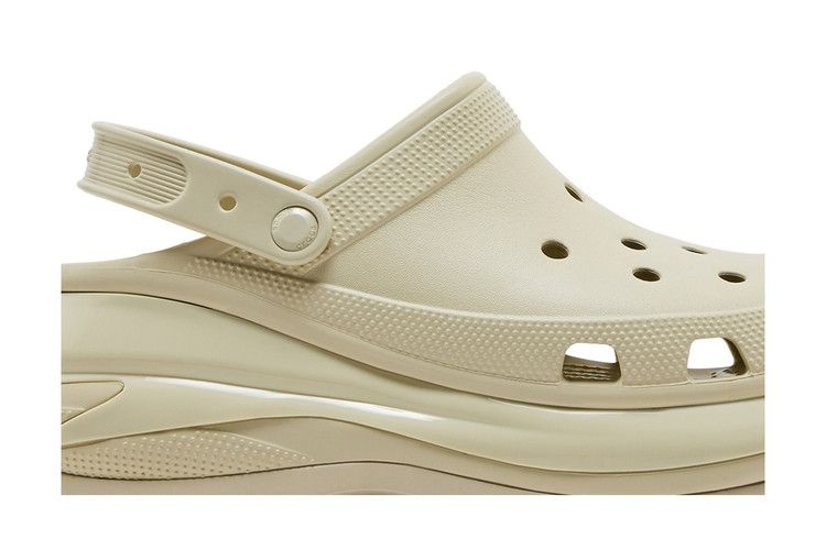 Кроссовки Crocs Mega Crush Clog 'Bone'