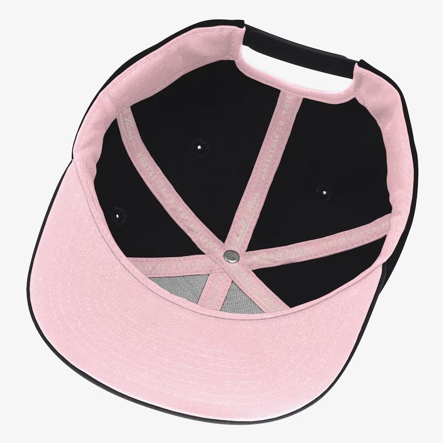 Бейсболка Mitchell & Ness Black Toronto Raptors Hardwood Classics Pink Under Script Snapback Hat