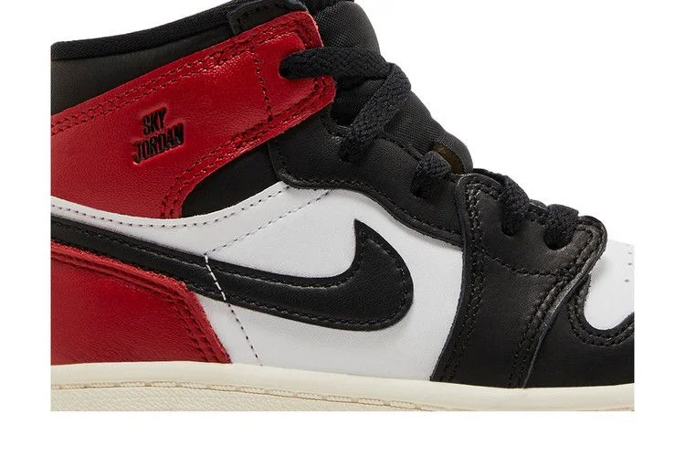 Кроссовки Air Jordan 1 Retro High OG TD 'Black Toe Reimagined'