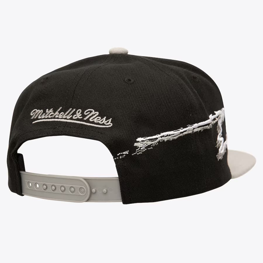 Бейсболка Mitchell & Ness Black Brooklyn Nets Life Line Snapback Hat