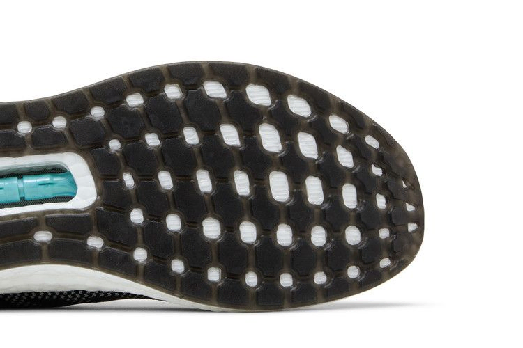 Кроссовки Adidas UltraBoost Made To Be Remade 'Black White'