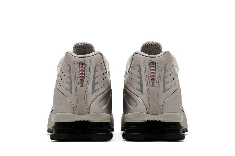 Кроссовки Nike Shox R4 'College Grey'