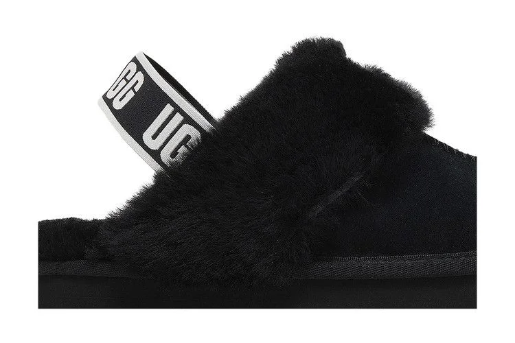 UGG-Wmns-Funkette-Slipper-Black-1
