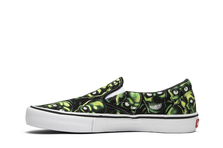 Кроссовки Vans Supreme x Slip-On 'Glow-In-The-Dark Skull Pile'