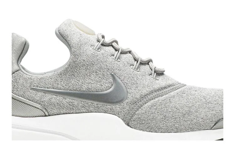 Krossovki-Nike-Wmns-Presto-Fly-SE-Dust-1