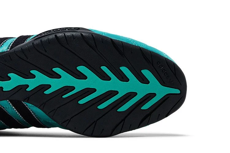 Krossovki-Mercedes-AMG-Petronas-Formula-One-Team-x-adidas-Adi-Racer-High-Semi-Mint-Rush-4