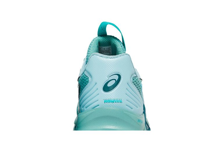 kiko-kostadinov-x-hn2-s-protoblast-evergreen-shaded-spruce-1201a246-300_06