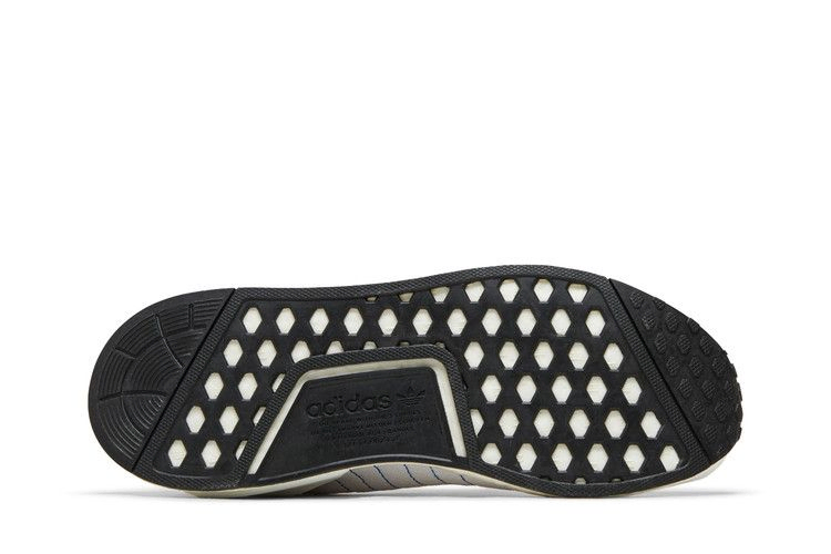 nmd_r1-v2-logo-patch-white-gx6265_03