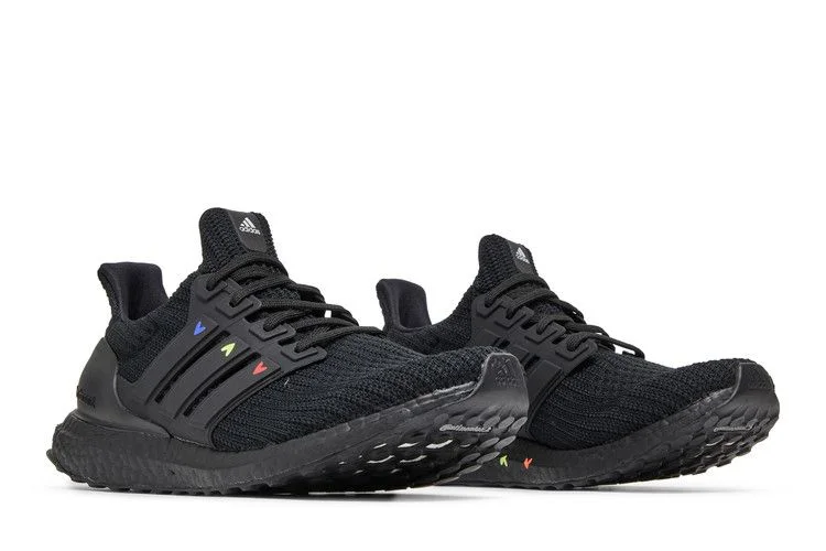Krossovki-Adidas-UltraBoost-4.0-DNA-Black-Hearts-7