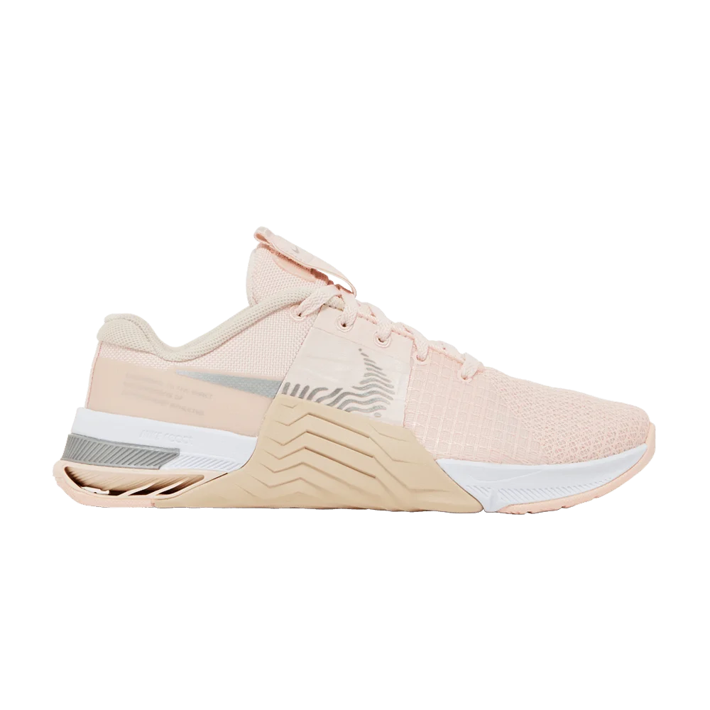 Krossovki-Nike-Wmns-Metcon-8-Light-Soft-Pink-Metallic-Silver