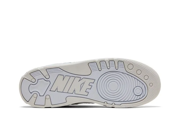 Krossovki-Nigo-x-Nike-Air-Force-3-Low-White-Metallic-Gold-3